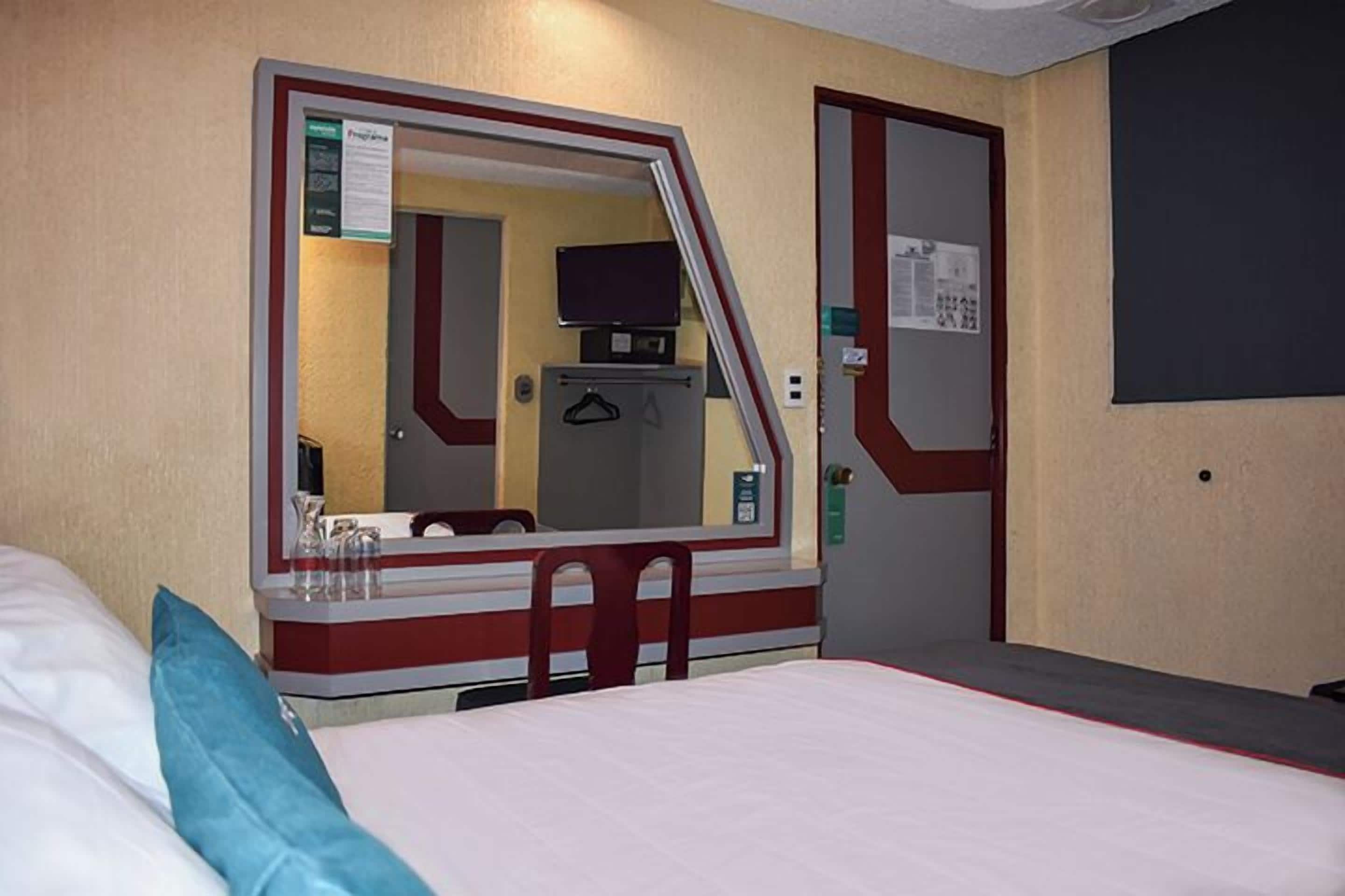 superior double room | 1 bedroom, in-room safe, soundproofing, iron/ironing board