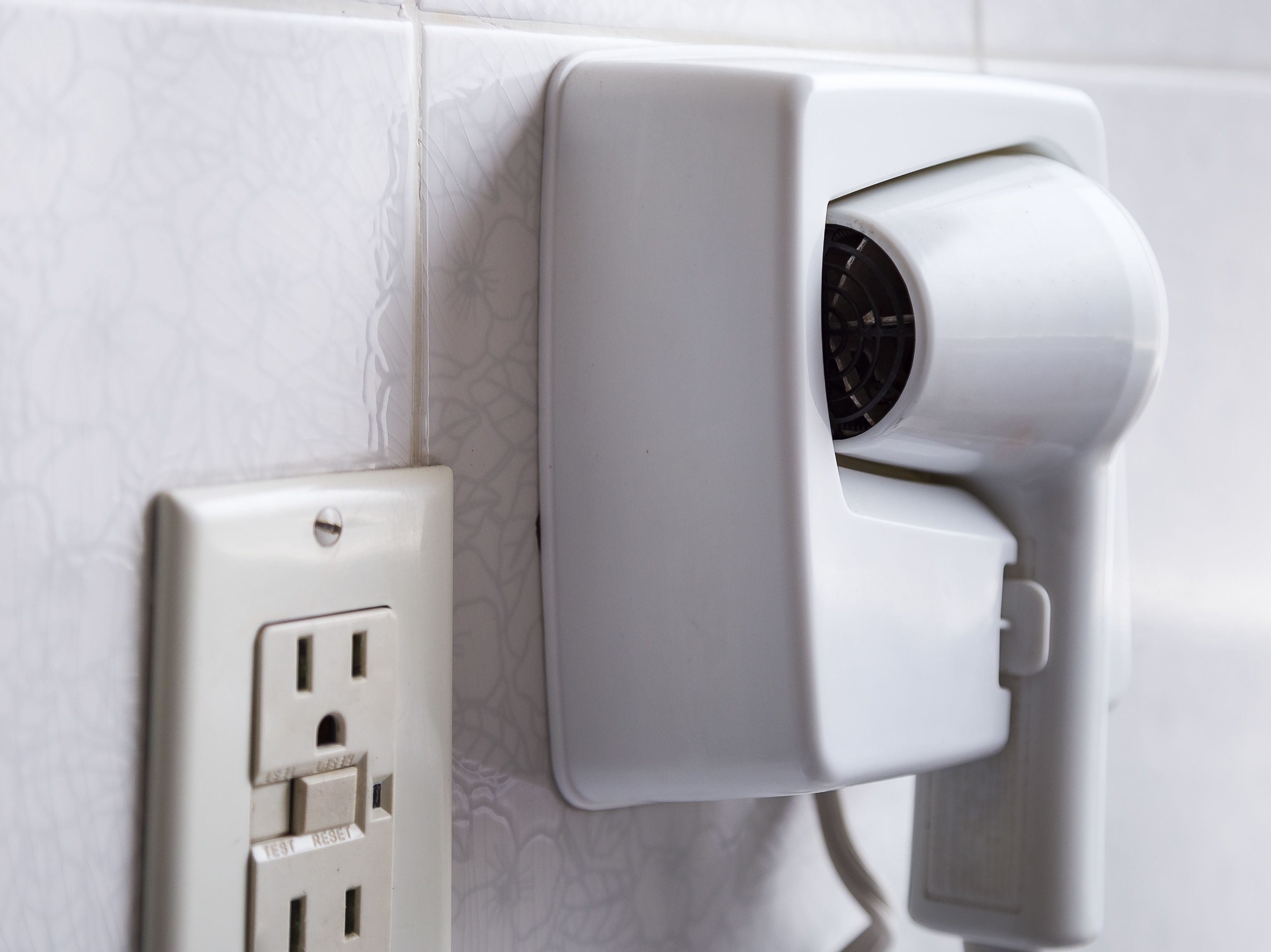 shower, towels, soap, shampoo