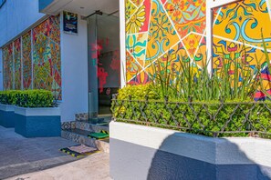 Entrée de l’hébergement