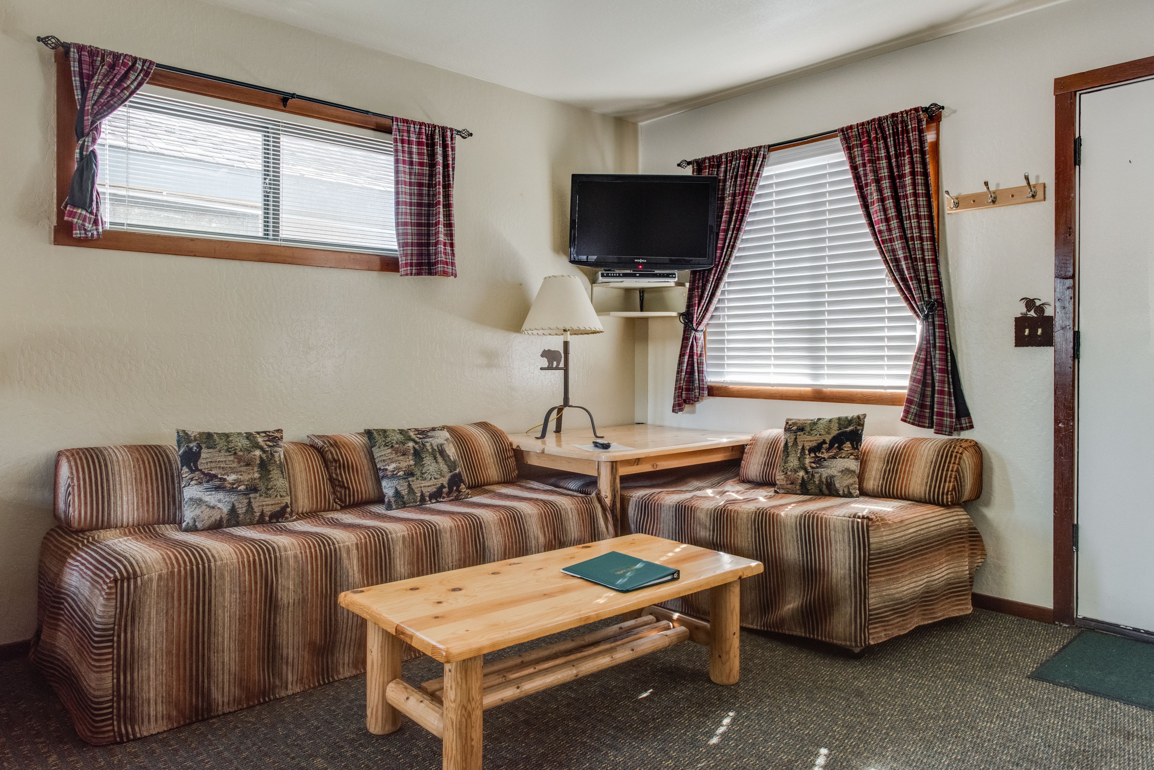 room, multiple beds (studio suite- lakeside) | living area | flat-screen tv, ping pong