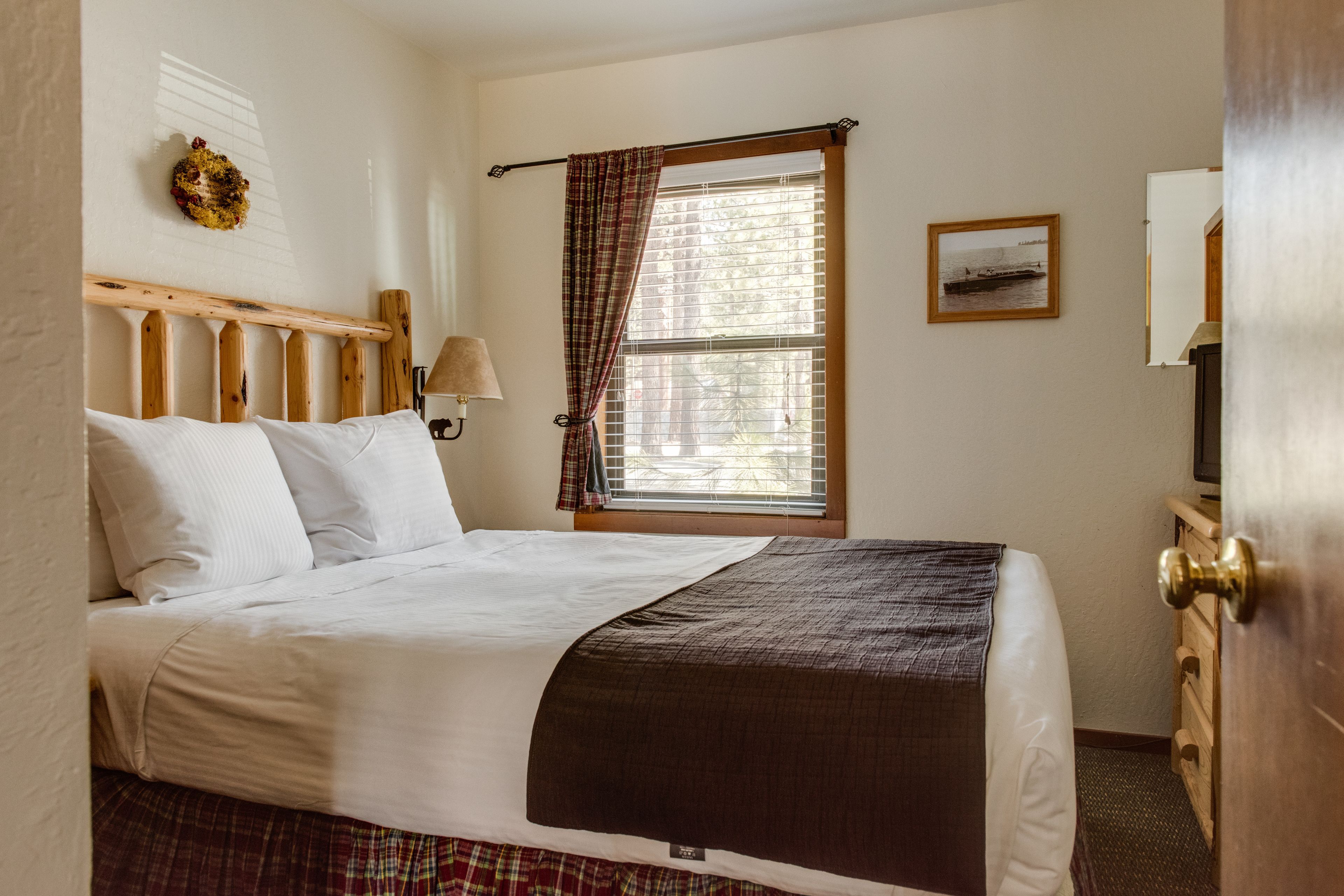 Individually decorated, individually furnished, free WiFi, bed sheets