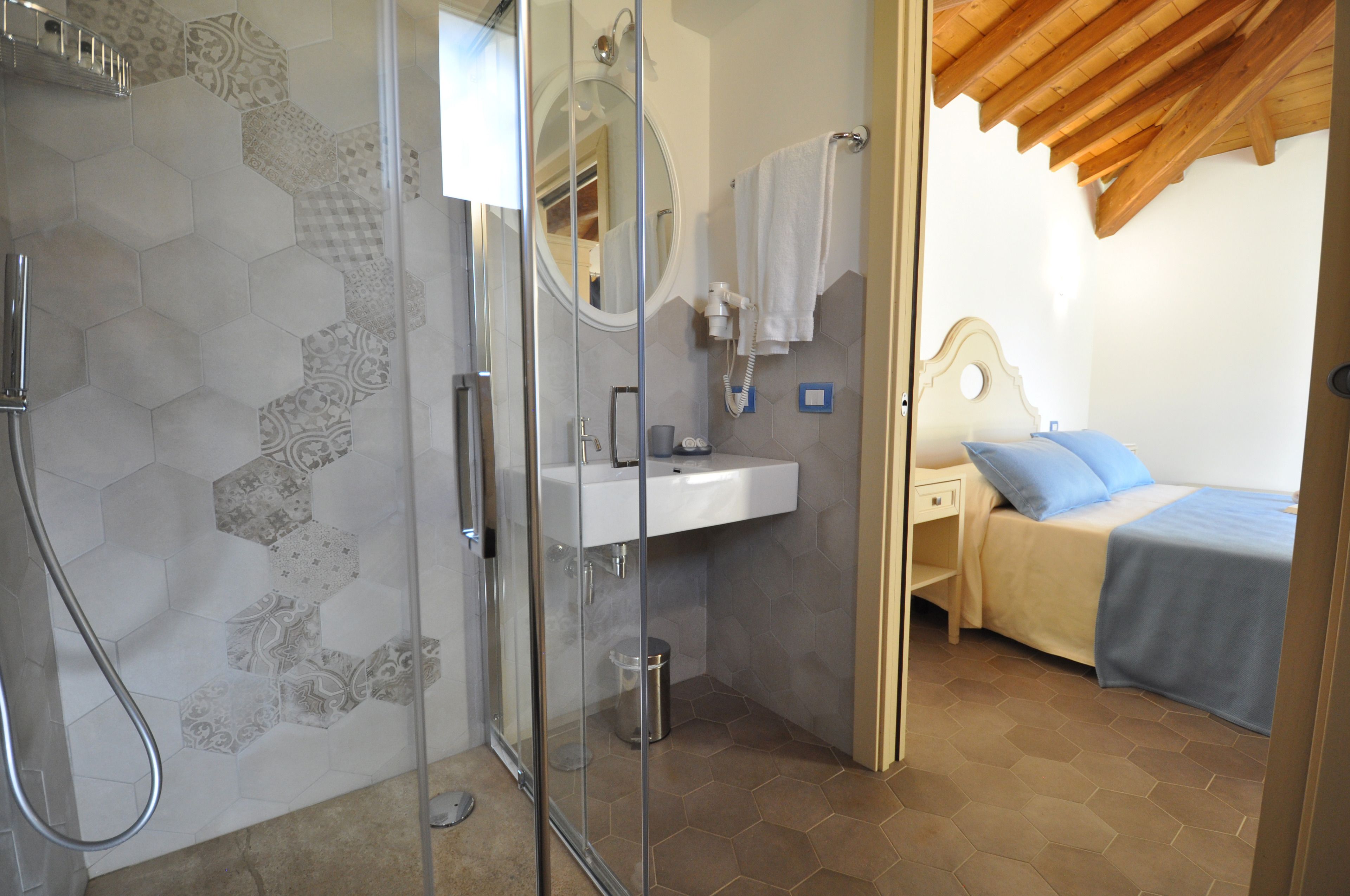 Double or Twin Room, Patio, Garden View | Bathroom | Shower, free toiletries, hair dryer, bidet