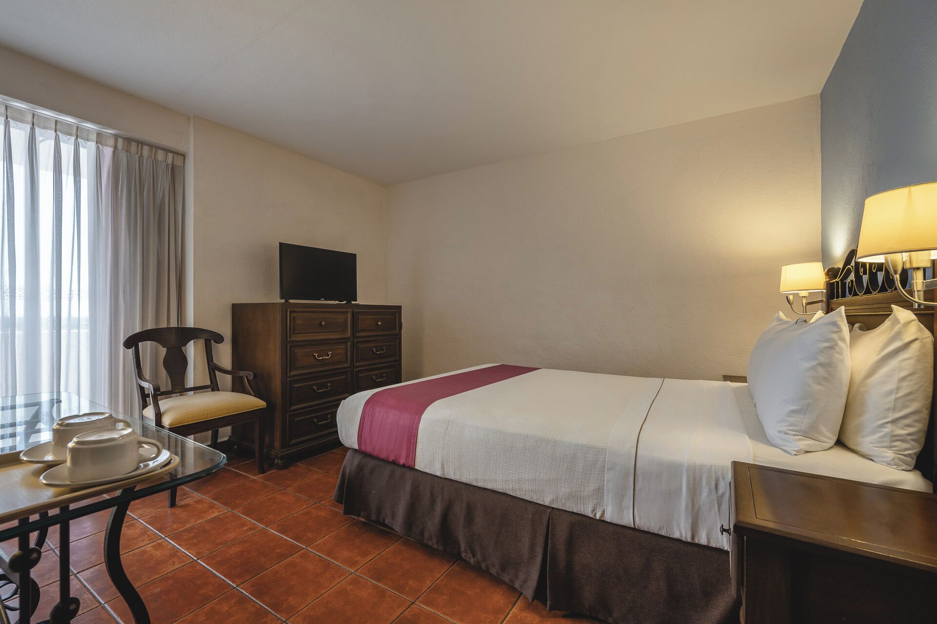 Studio, 1 Double Bed | Premium bedding, in-room safe, desk, iron/ironing board