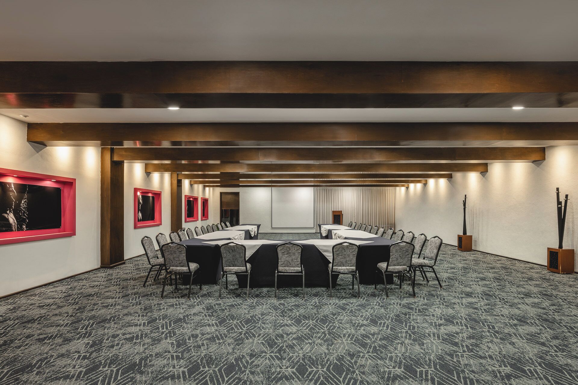 Meeting facility