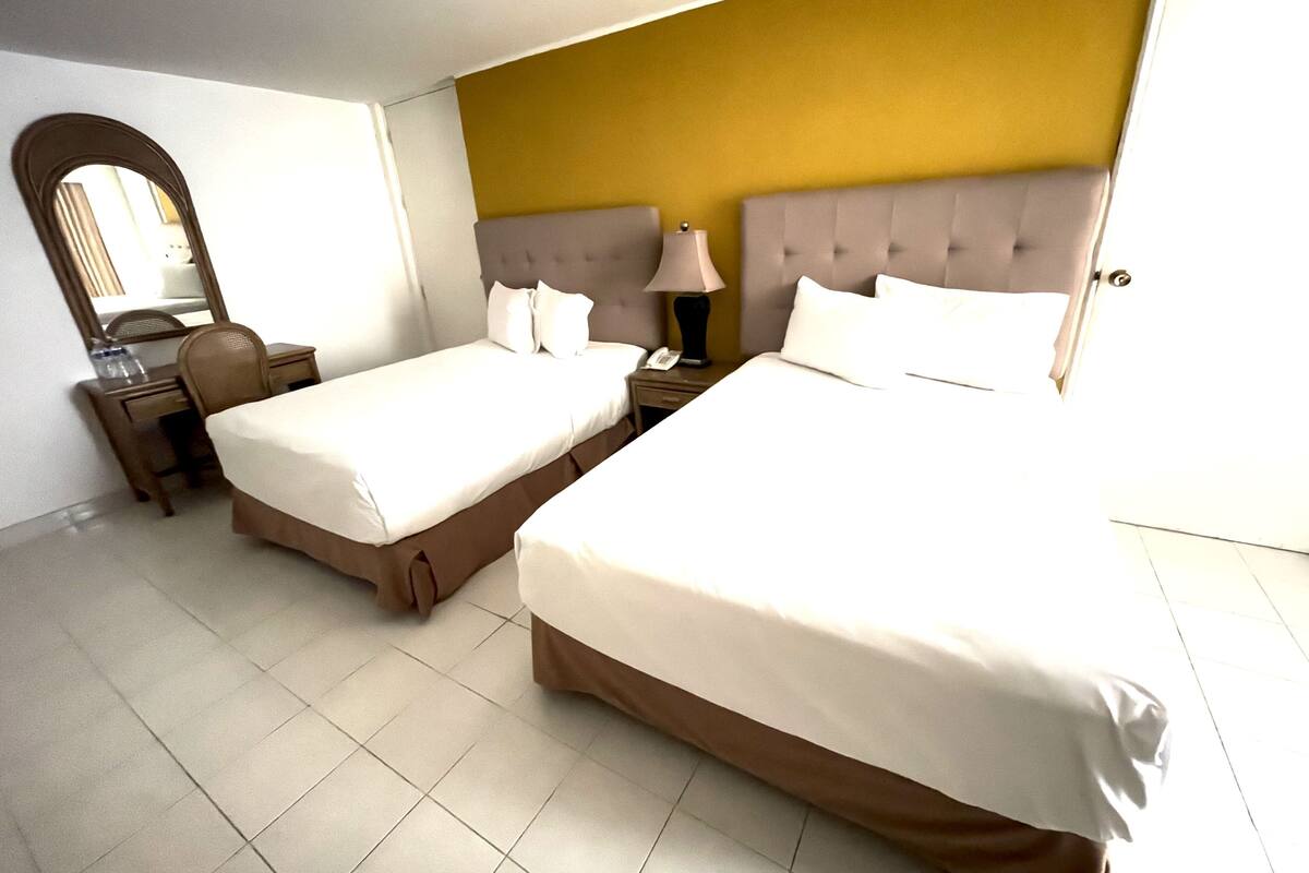 suite | in-room safe, iron/ironing board, free wifi, bed sheets