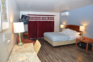 Escritorio, wifi gratis, ropa de cama