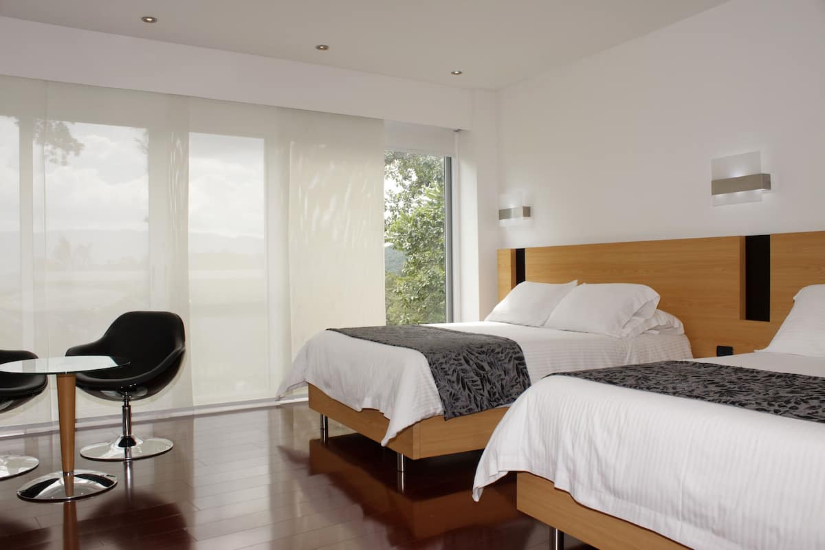 superior room | minibar, in-room safe, desk, free cots/infant beds