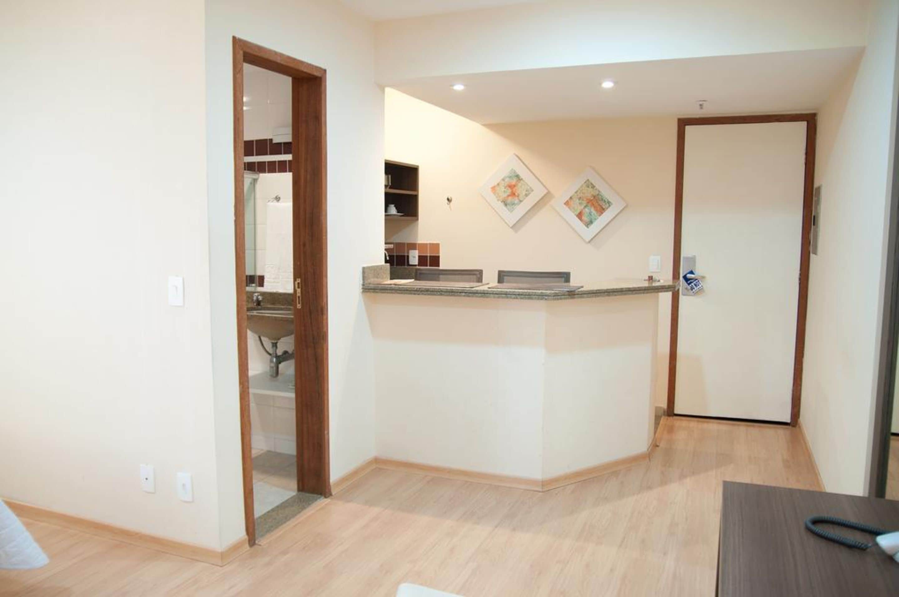 Twin Room | Private kitchen | Microwave