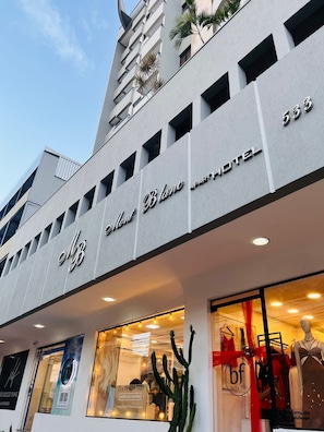 Exterior - Mont Blanc Nova Iguaçu (Nova Iguaçu)