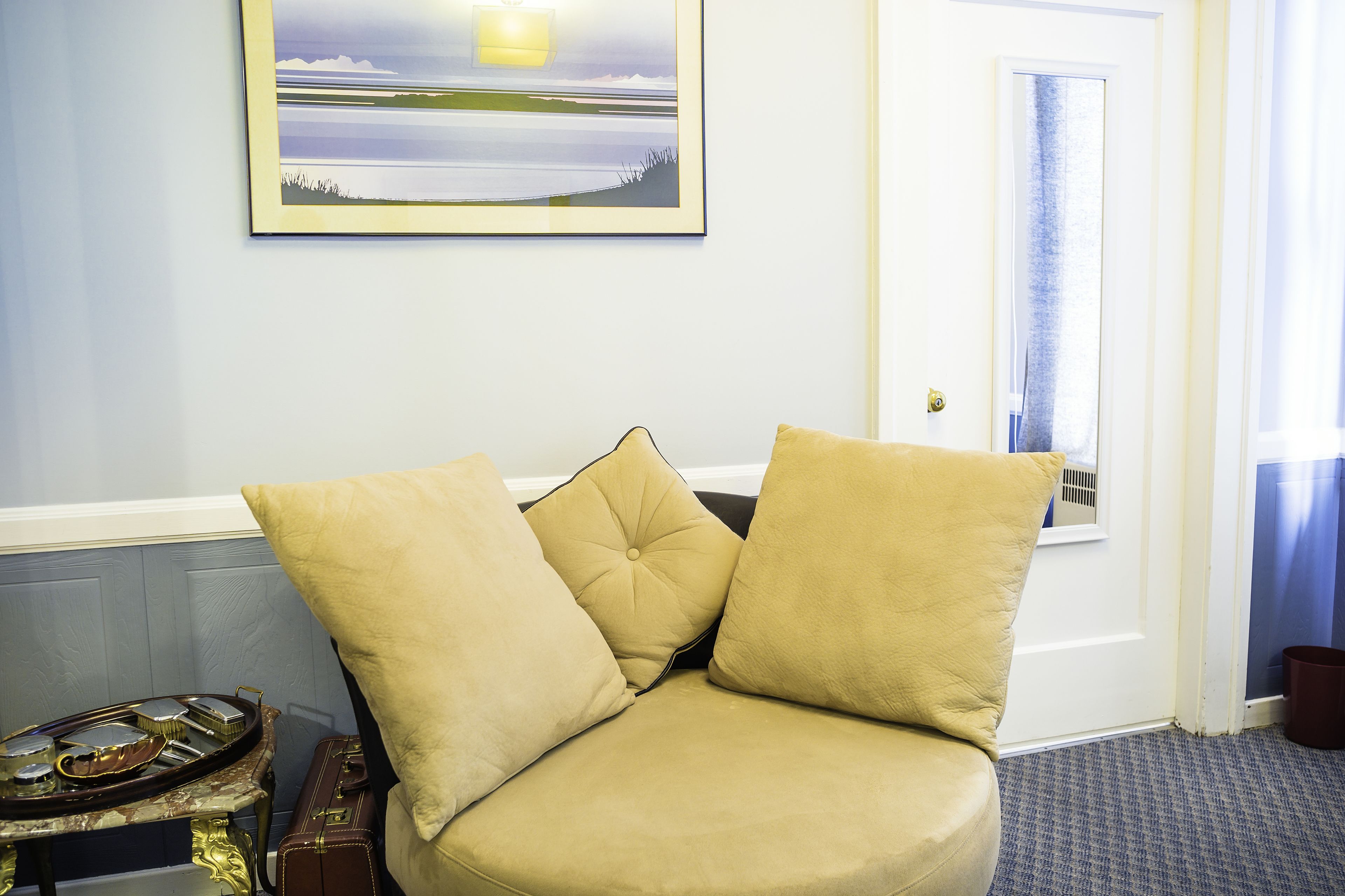 deluxe room, 1 king bed, refrigerator, city view | egyptian cotton sheets, premium bedding, down duvets, pillow-top beds