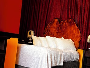 Superior Room, 1 Queen Bed with Sofa bed, Sea View, Sea Facing | Egyptian cotton sheets, premium bedding, down comforters, pillowtop beds - The Old Courthouse Inn (Powell River)