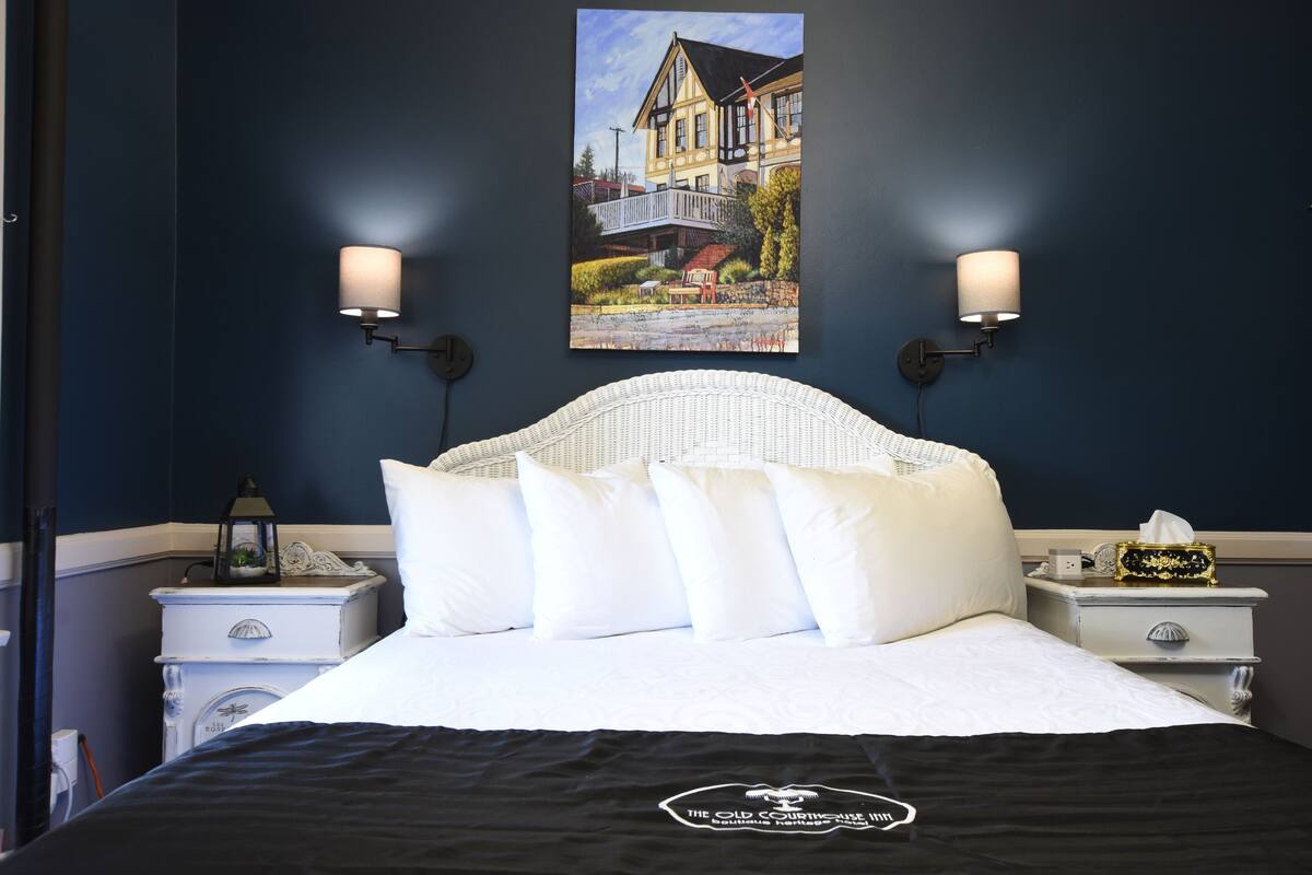 egyptian cotton sheets, premium bedding, down duvets, pillow-top beds