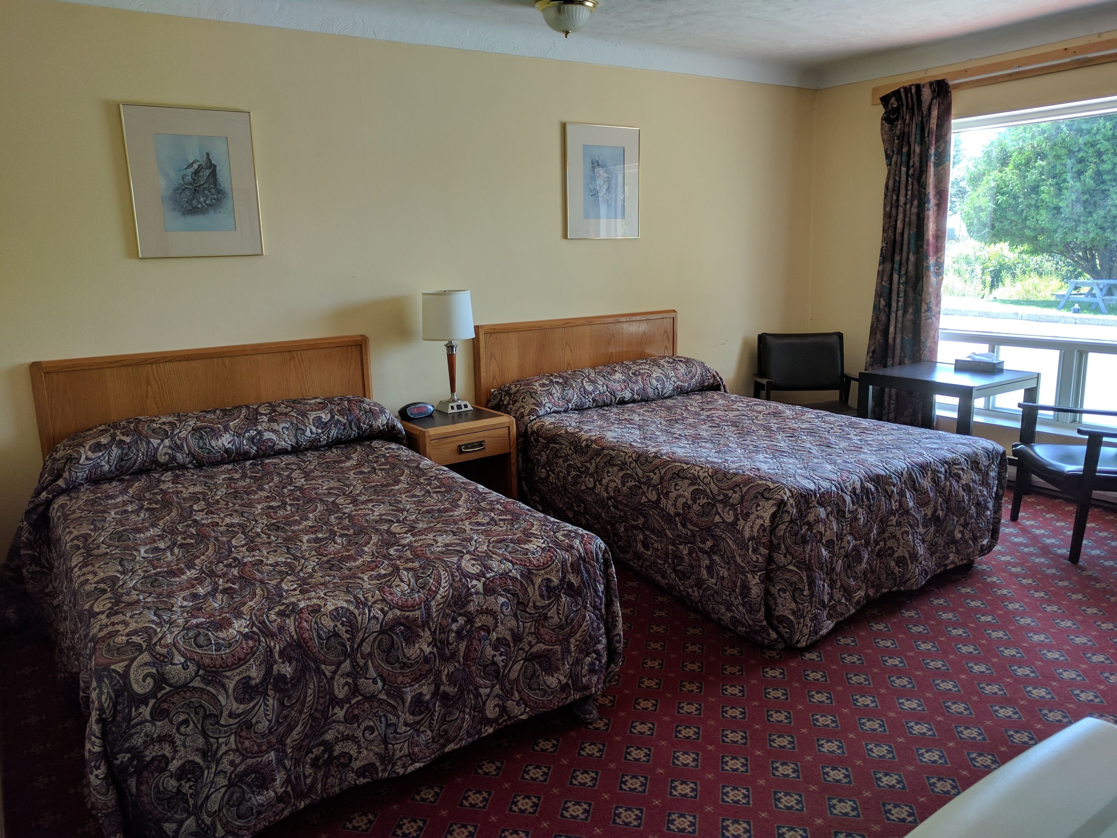 Bureau, lits pliants/supplémentaires, Wi-Fi gratuit, draps fournis