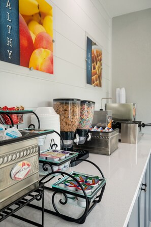 Free daily buffet breakfast 