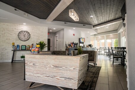 Twin Mountain Inn Suites - Image 9