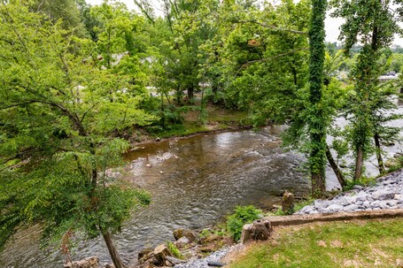 Twin Mountain Inn Suites - Image 11