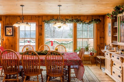 Timberholm Inn