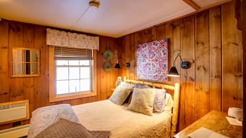 Decoración personalizada, muebles diferentes y cortinas blackout