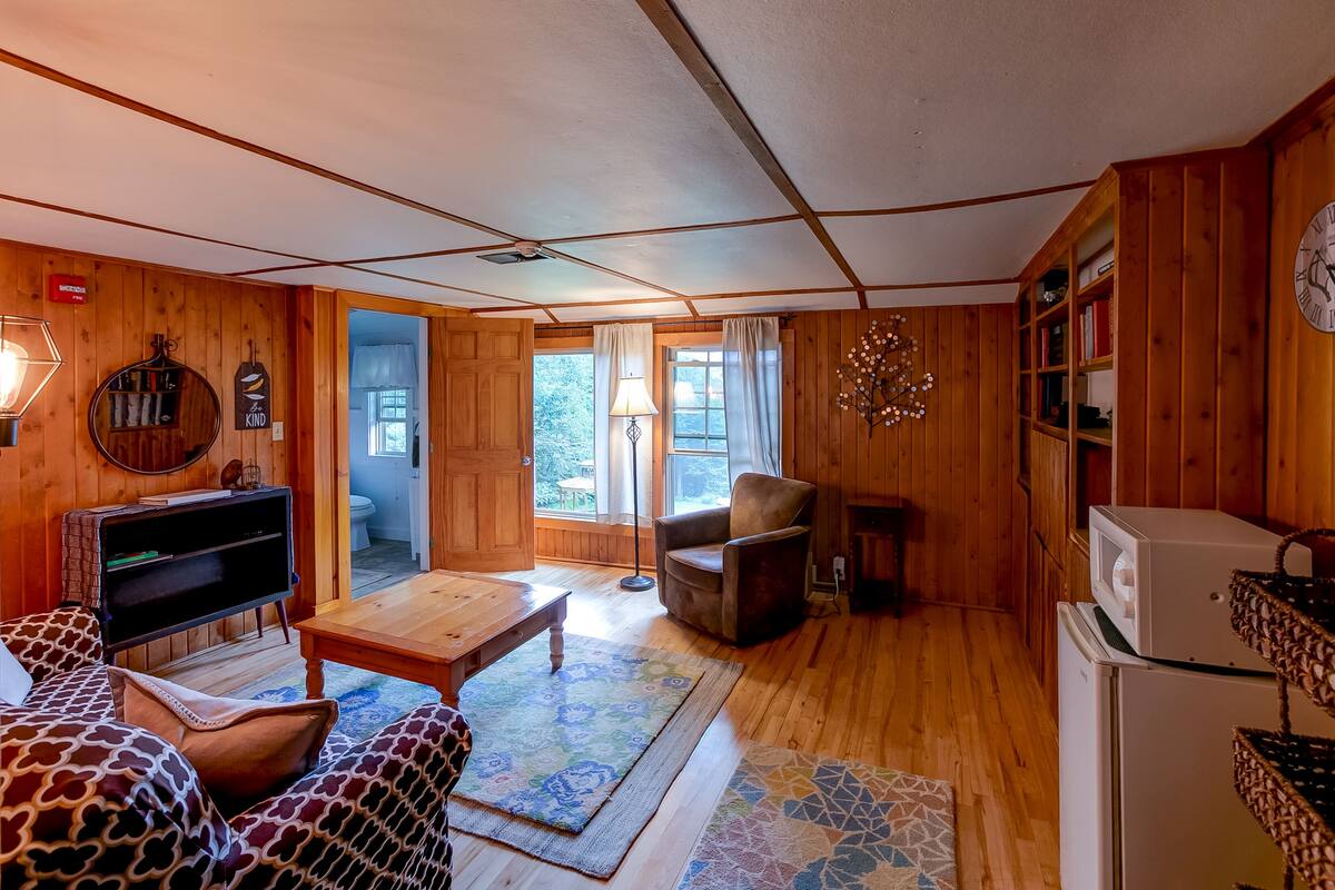 Suite 1 - Tamarack | Living area | 33-inch Smart TV with digital channels, streaming services