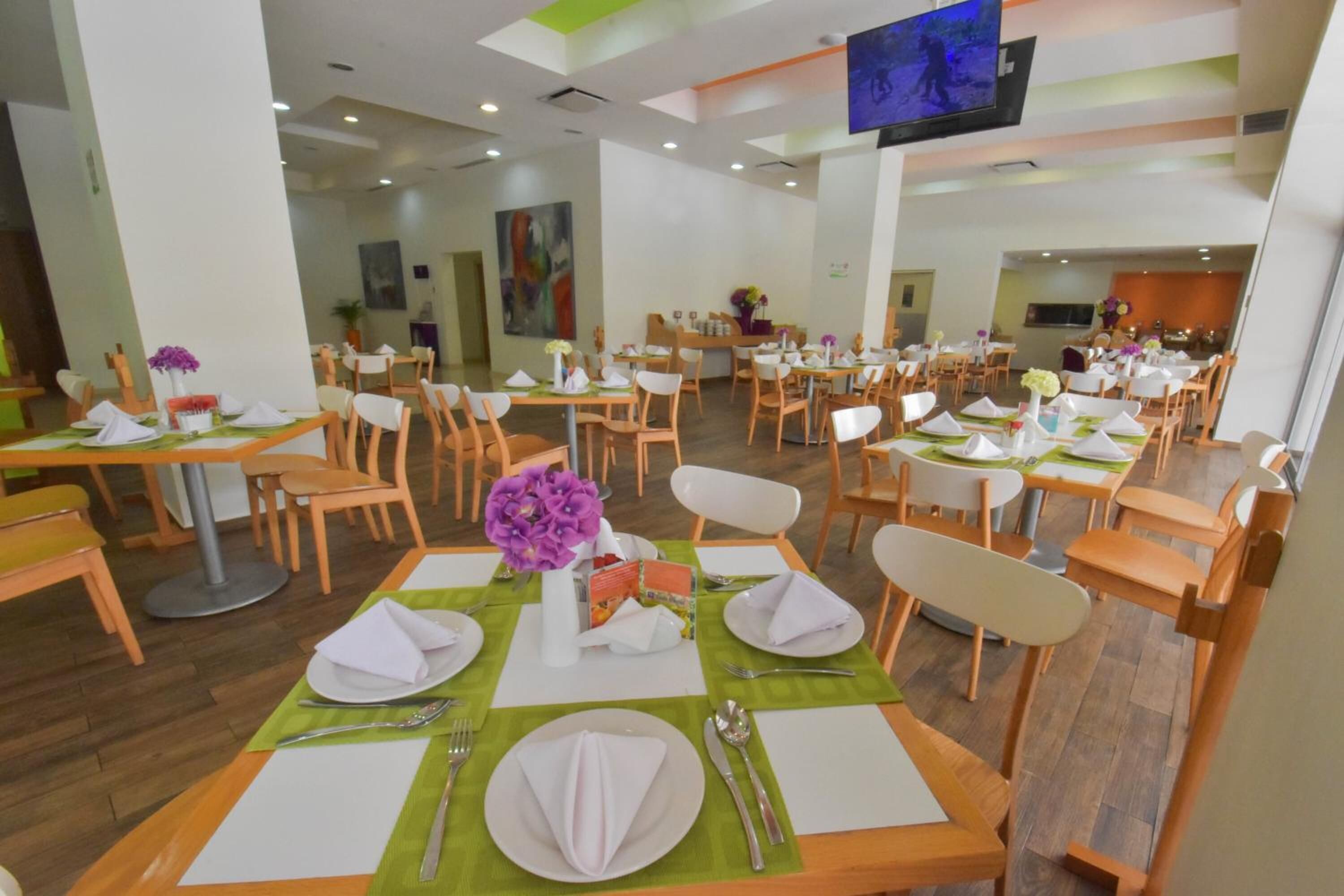 breakfast, lunch, dinner served; regional cuisine