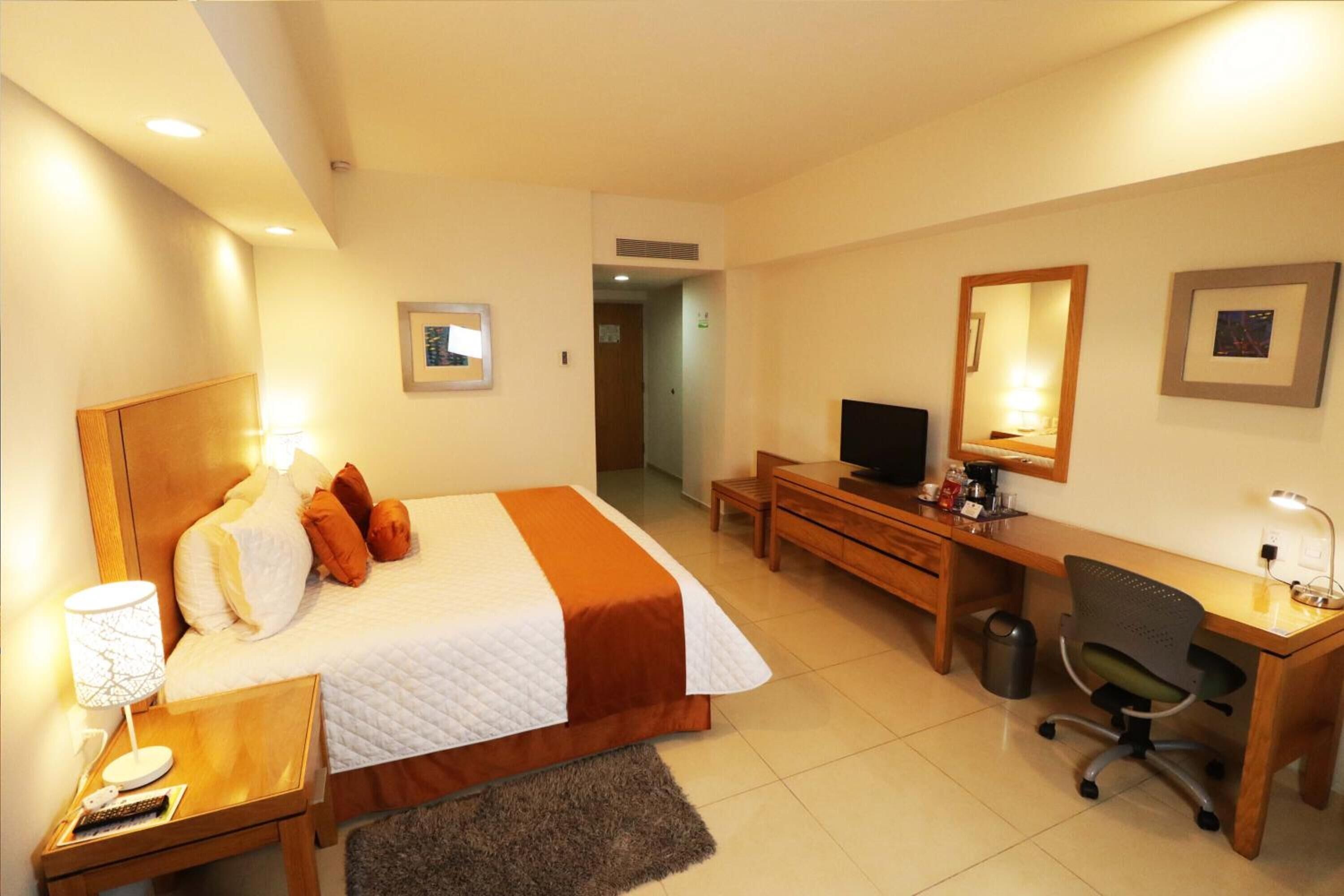 1 bedroom, in-room safe, desk, iron/ironing board