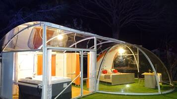 Premium bedding, free minibar items, in-room safe, iron/ironing board