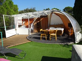 Comfort Double Room, Ensuite (La Bulle Insolite) | Premium bedding, free minibar items, in-room safe, iron/ironing board