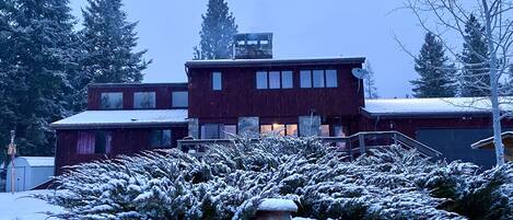 ด้านหน้าที่พัก