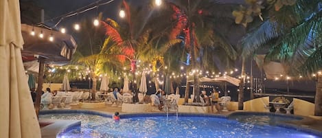 Utomhuspool