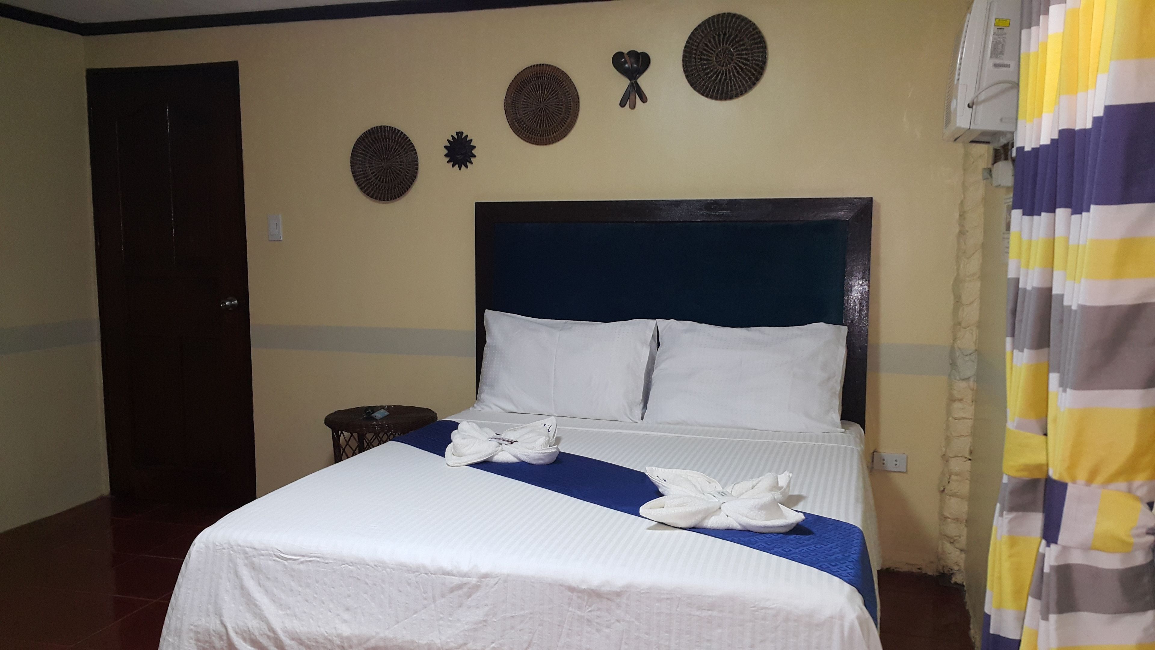 Minibar, in-room safe, blackout drapes, free WiFi
