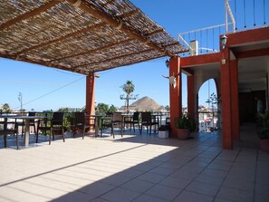 Se sirven cenas y cocina argentina