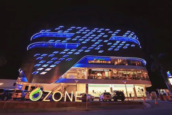 Exterior - Ozone Hotel Pantai Indah Kapuk (Jakarta)