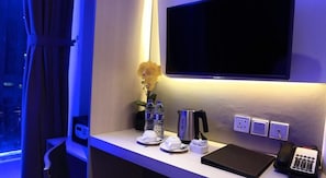 In-room safe, desk, soundproofing, free WiFi - Ozone Hotel Pantai Indah Kapuk (Jakarta)