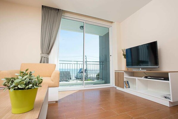  One Bedroom Suite | Living area