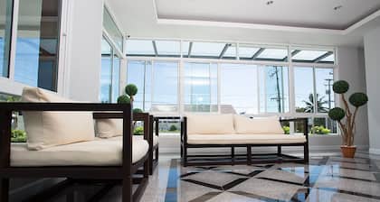 BBG Seaside Luxurious Service Apartment