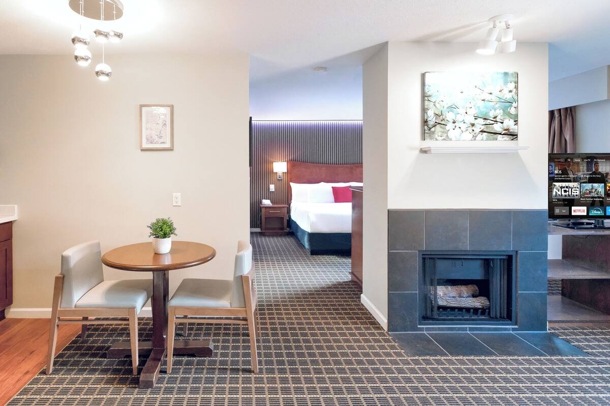 Deluxe-Suite, 1 King-Bett und Schlafsofa, Kochnische, Parkblick