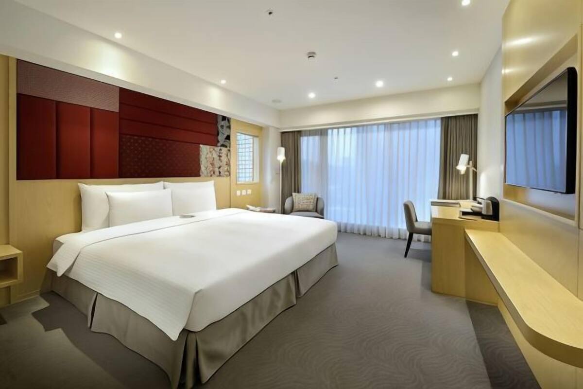 Luxe beddengoed, donzen dekbedden, een kluis op de kamer