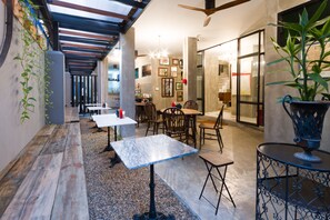 Free daily English breakfast - Chiangmai Chaiyo Hotel (Chiang Mai)