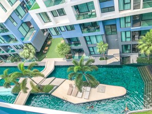 Deluxe Double Room with Pool View | Vue de la chambre