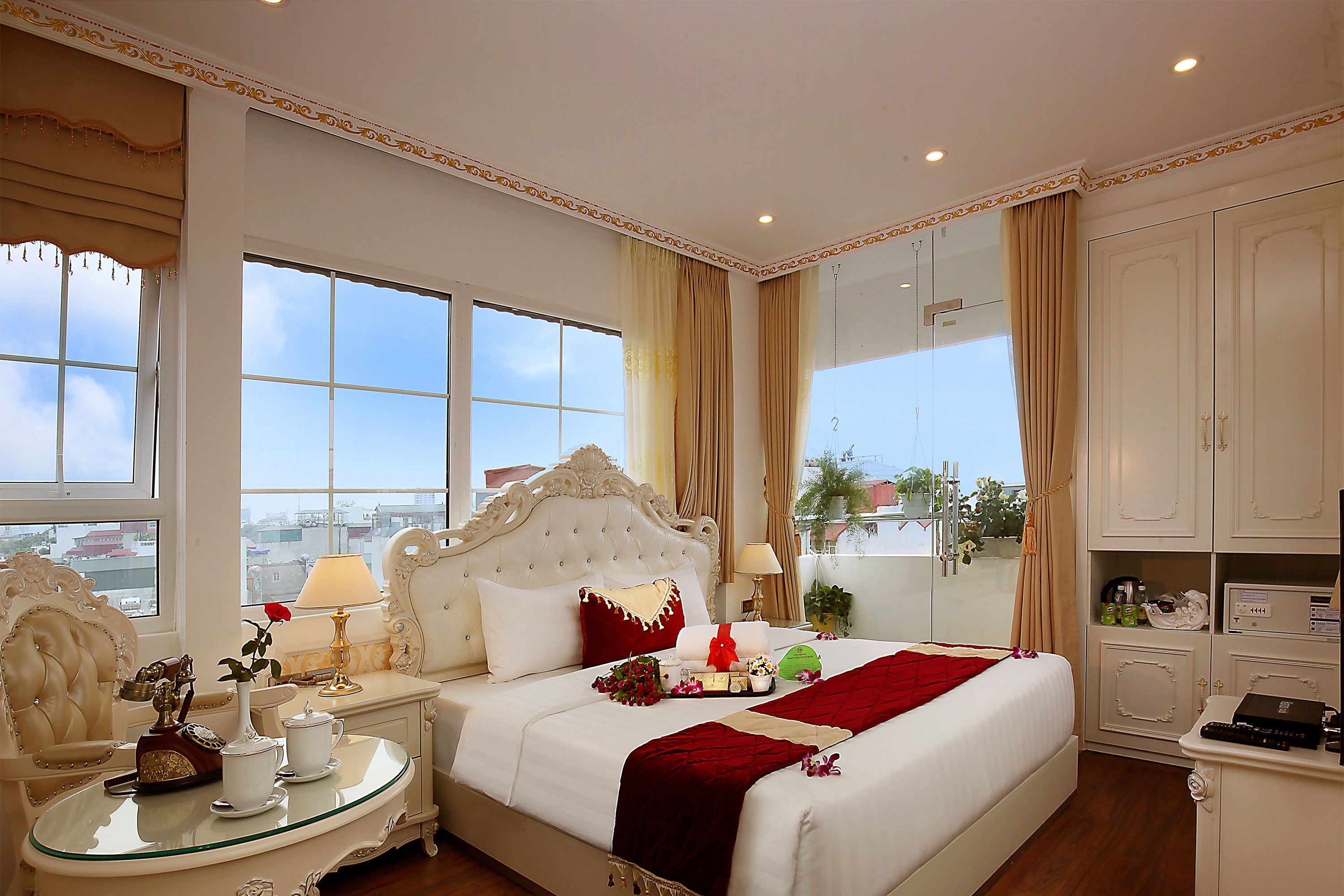 deluxe rooftop double or twin room | 1 bedroom, premium bedding, minibar, in-room safe