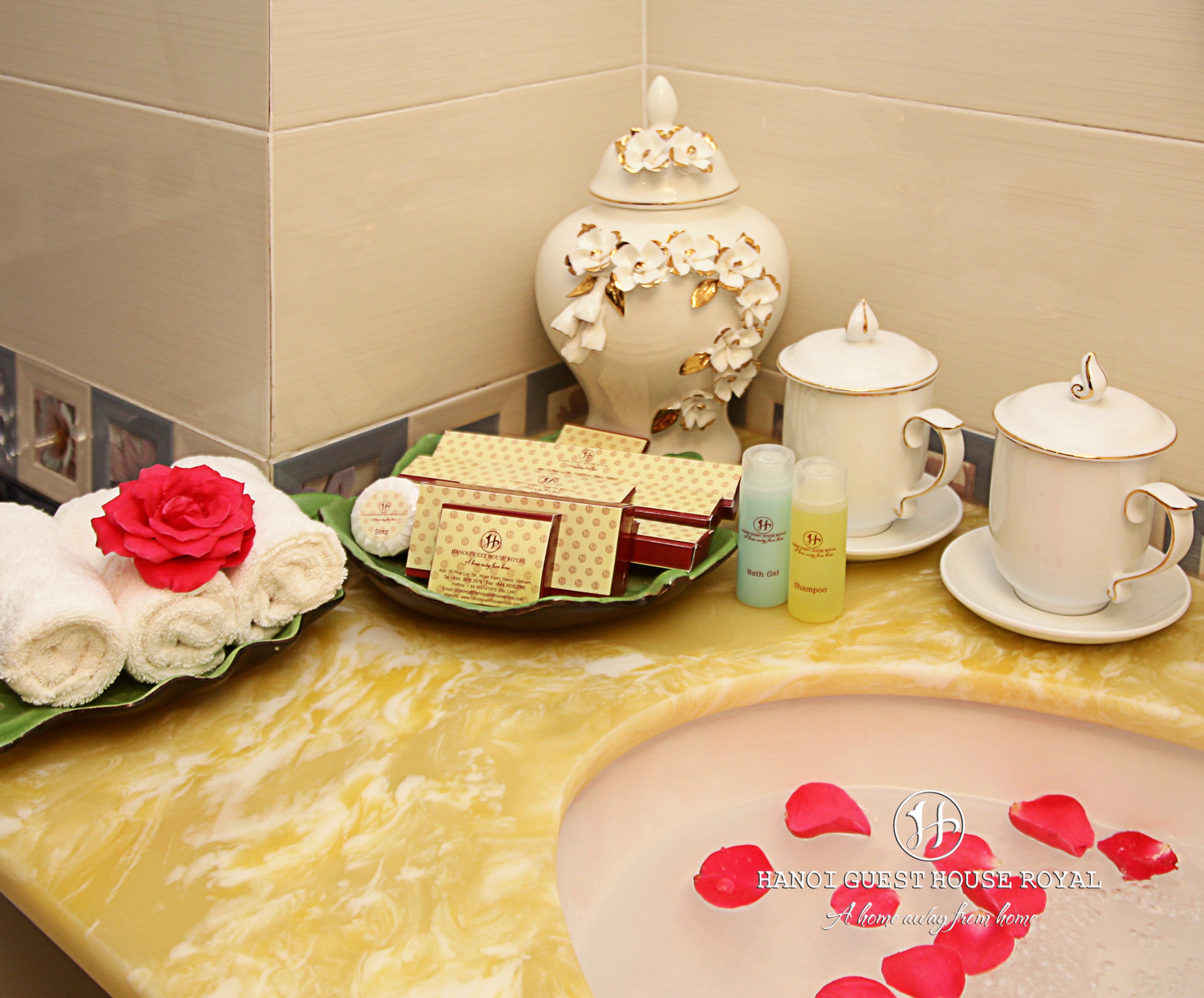 deluxe rooftop double or twin room | 1 bedroom, premium bedding, minibar, in-room safe