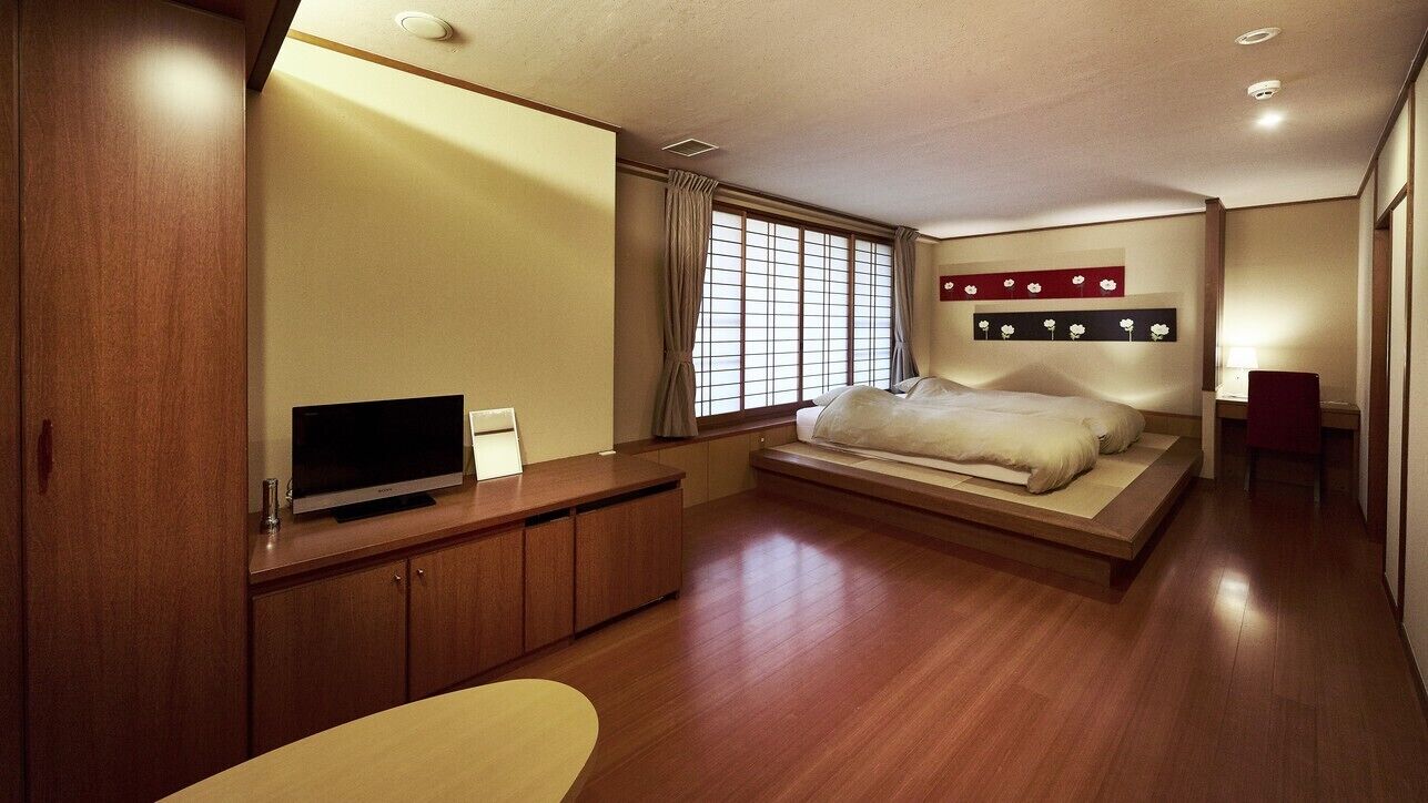 In-room safe, blackout drapes, soundproofing, iron/ironing board