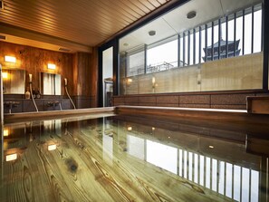 Public bath - Sarusawaike Yoshidaya (Nara)