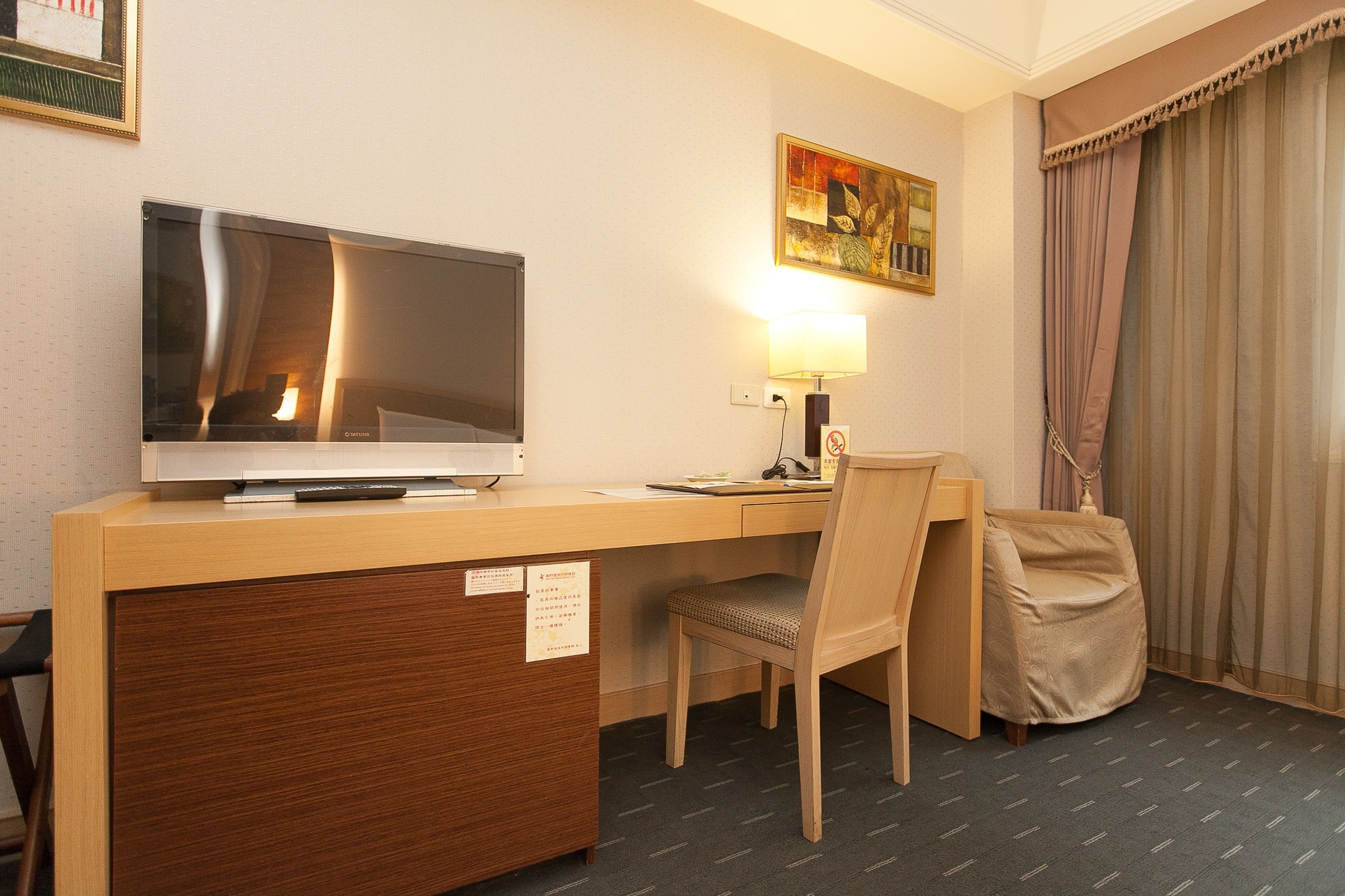 standard double room | 1 bedroom, desk, laptop workspace, soundproofing