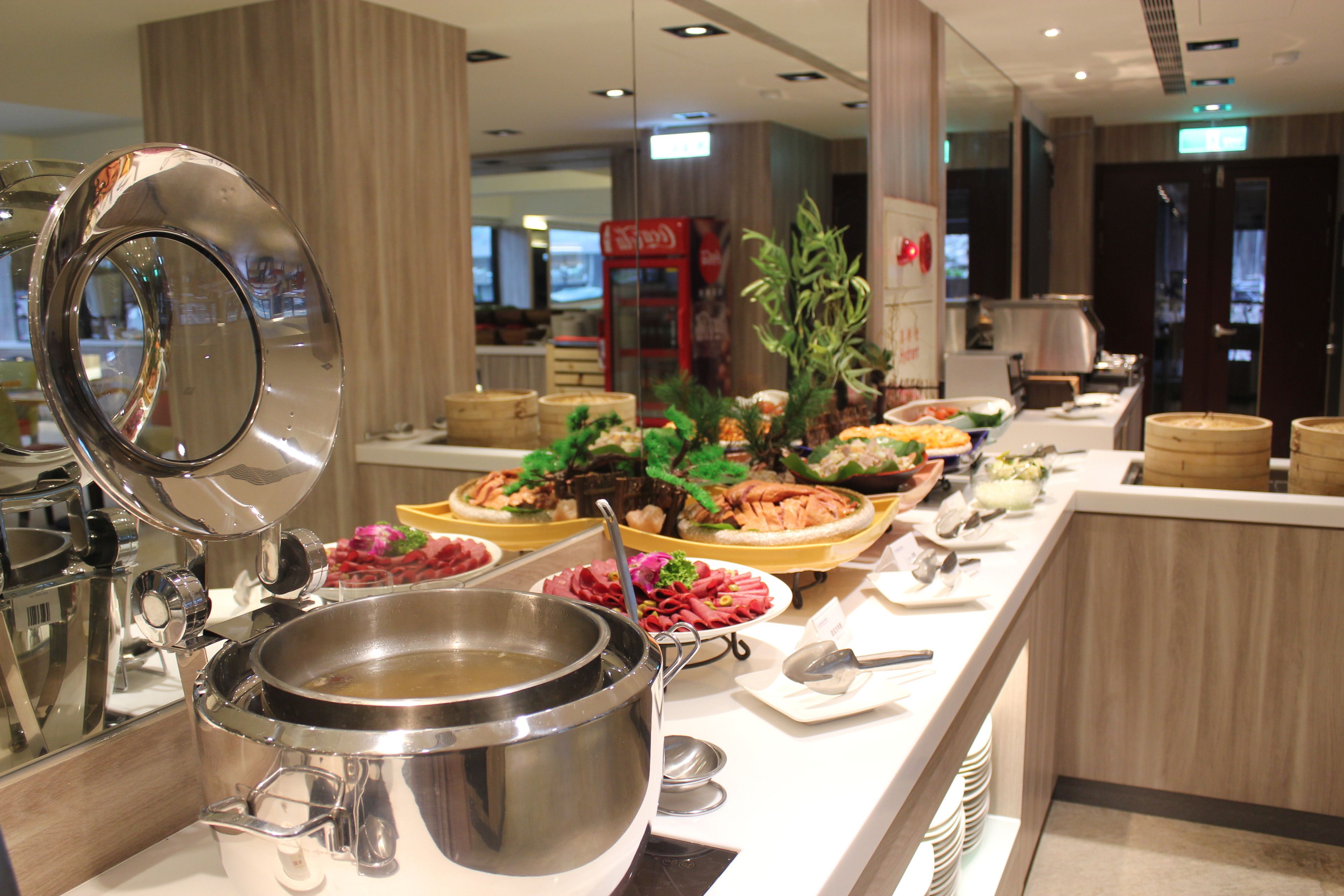 breakfast and dinner served