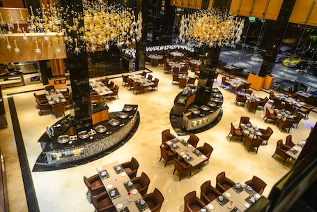 2 restaurants, Malaysian cuisine. The Light Hotel Penang