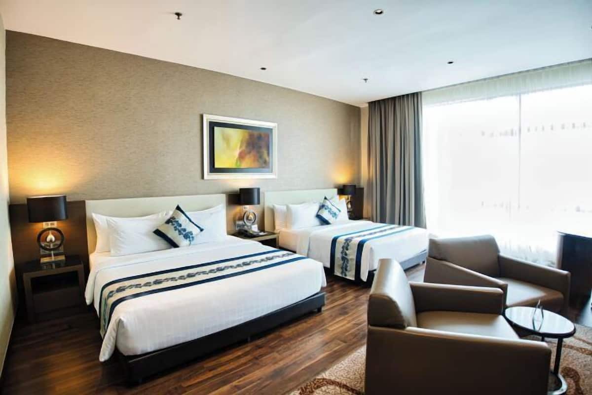 1 bedroom, free minibar, in-room safe, desk