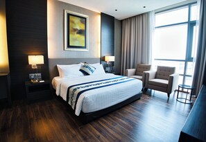 Free minibar, in-room safe, desk, soundproofing - The Light Hotel Penang (Seberang Jaya)