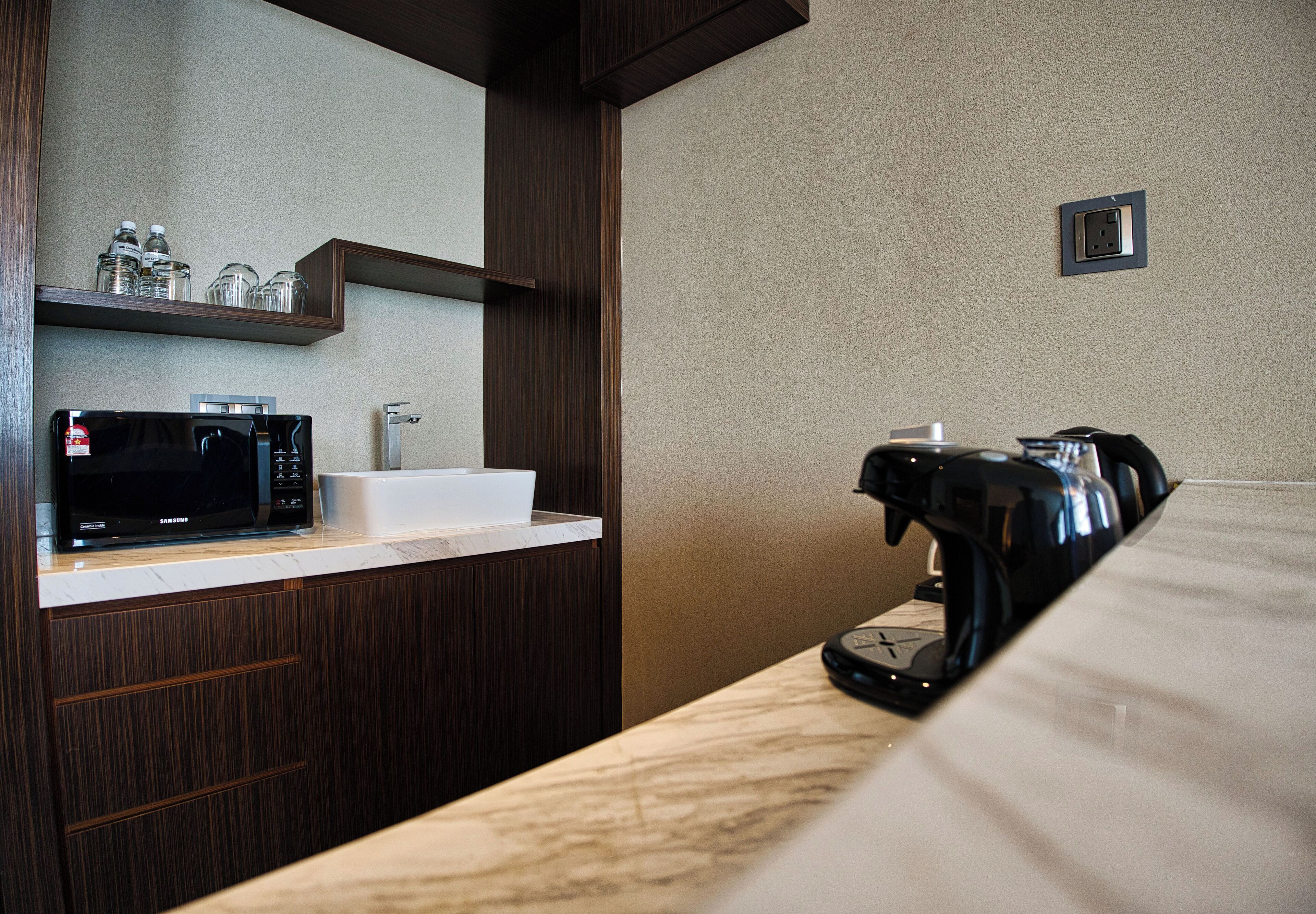 executive suite | private kitchen