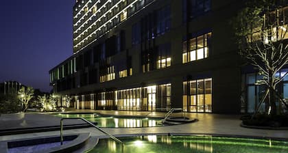 Everrich Golden Lake Hotel